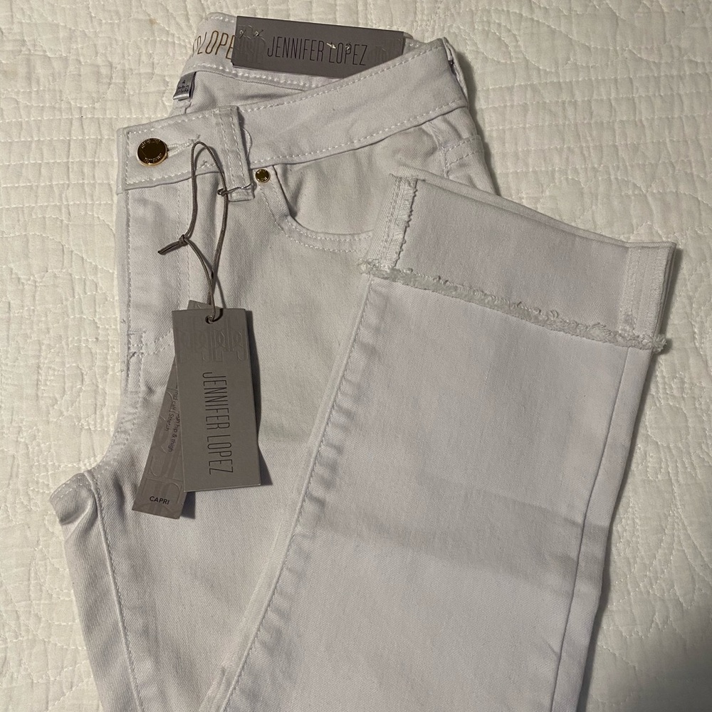 Jennifer Lopez capris